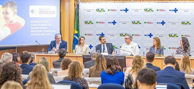 SUS oferece atendimento por planos de saúde