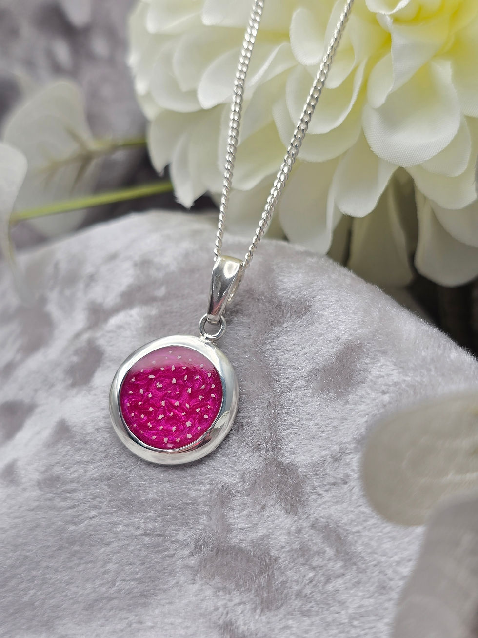 Thumbnail: Solid Back 17mm Round Silver Pendant 