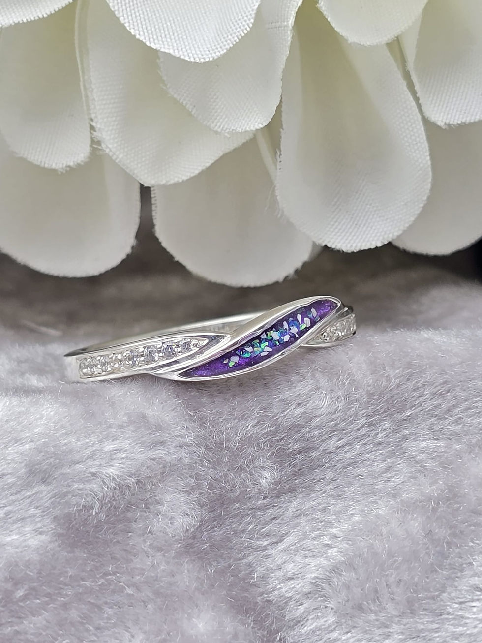 Thumbnail: Single Band Ring