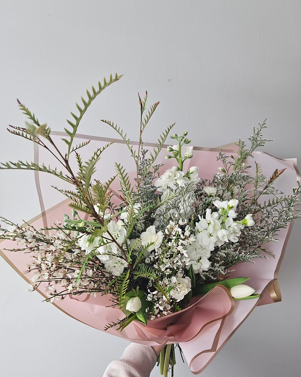 White winter Christmas bouquet