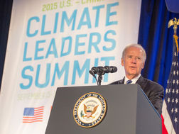 Biden muốn 100% năng lượng tái tạo (renewable energy) vào 2035. Có khả thi không?