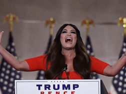 “Chủ nghĩa xã hội” của Hoa Kỳ, chủ nghĩa phát xít, và trùm tài phiệt