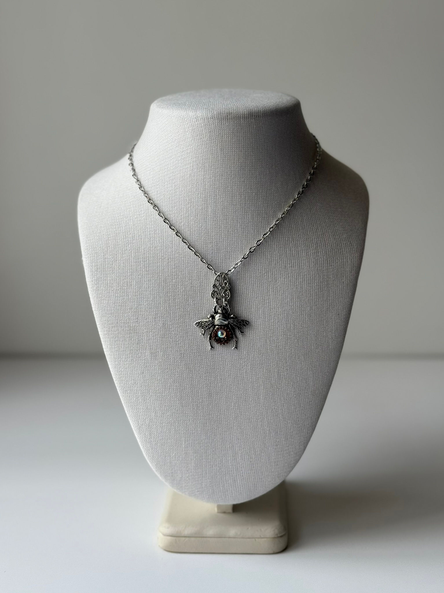 Moonlight Bee | Arcane Angel