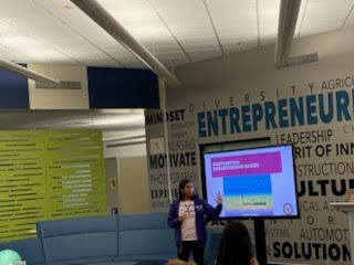 F6089A33-3B1D-4DD1-B45A-BBC04EACD5CAremote5768172b06185aca08cebbf06518c121609e3fb0-3-origi