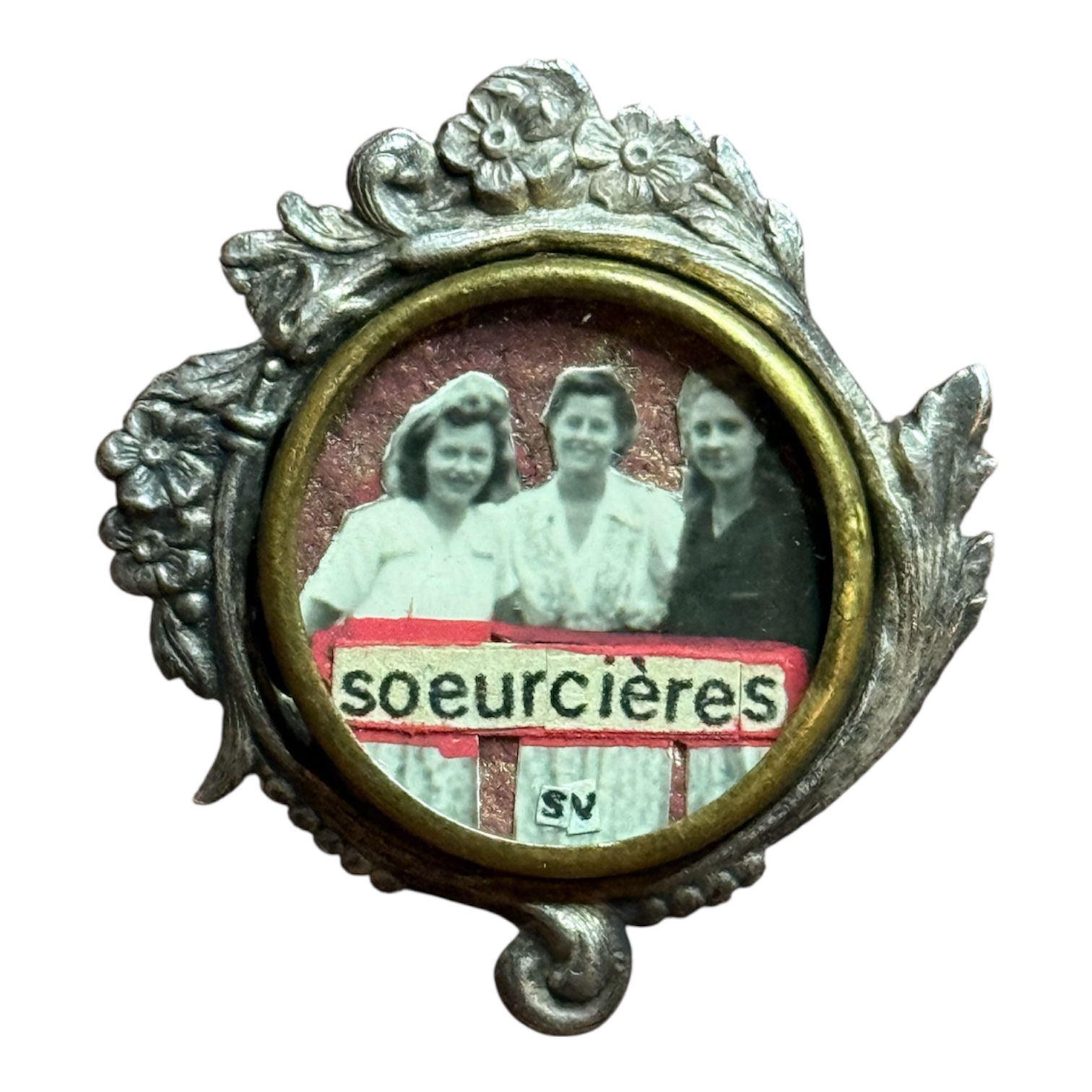 Antique late 19th century brooch "witchsisters",