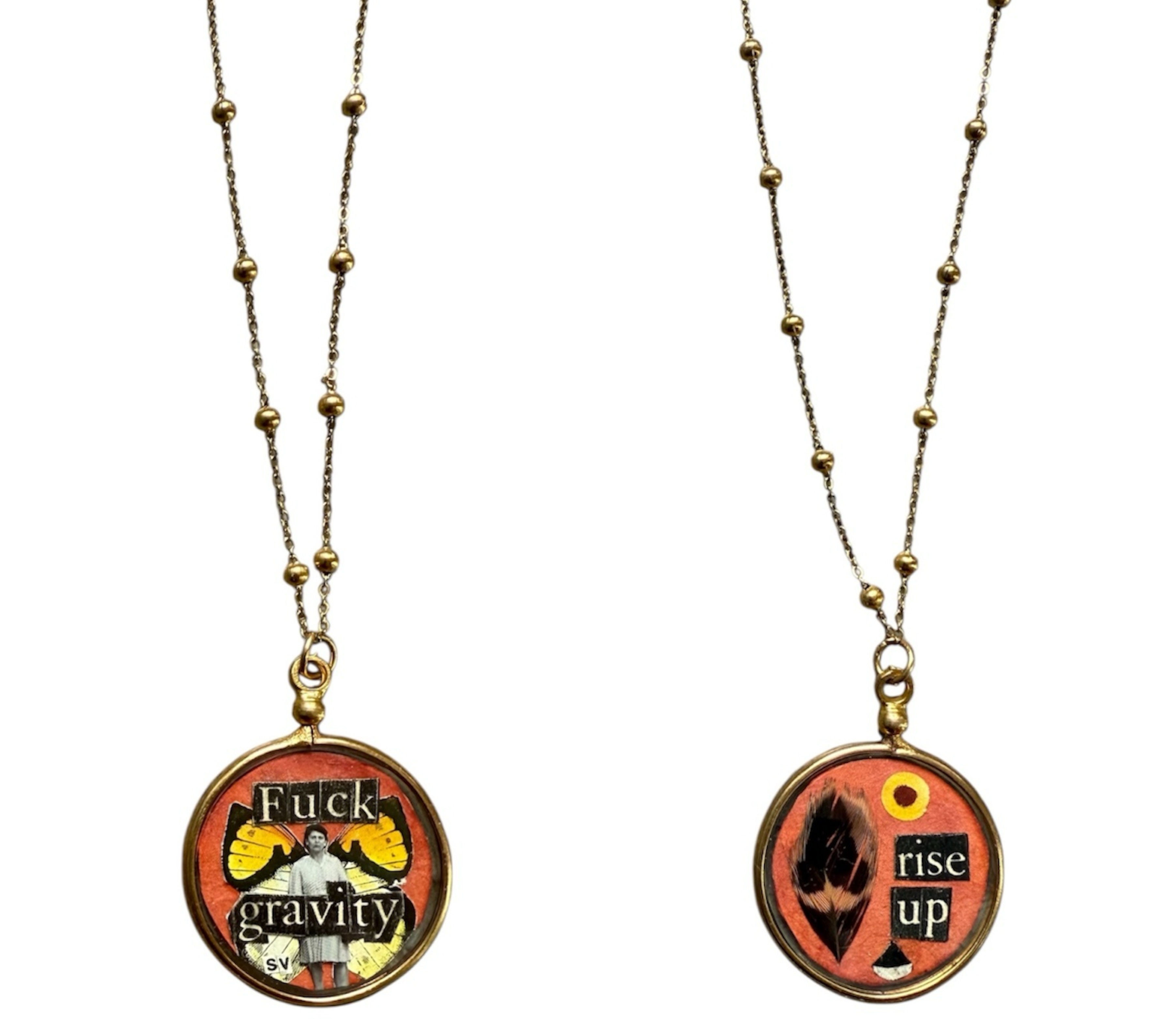 Pendentif "Fuck Gravity, Rise up" double face, avec chaîne dorée, rouge et jaune