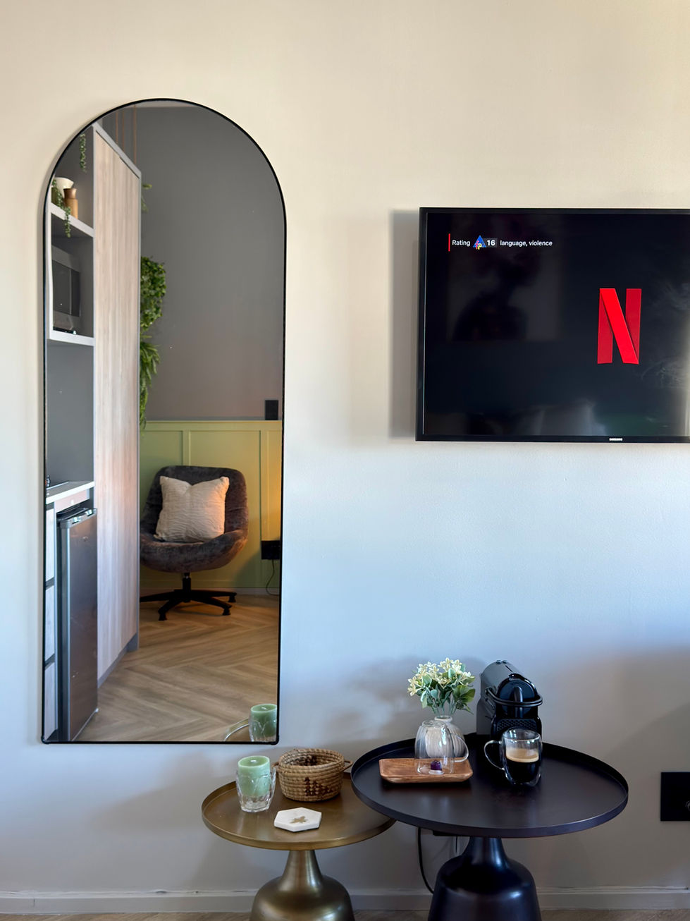 Coffee Machine, Nespresso, Netflix, Coffee Tables and natural light. All things that make an Airbnb stand out more than others