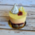 Mákos guba meggyel és madártej krémmel