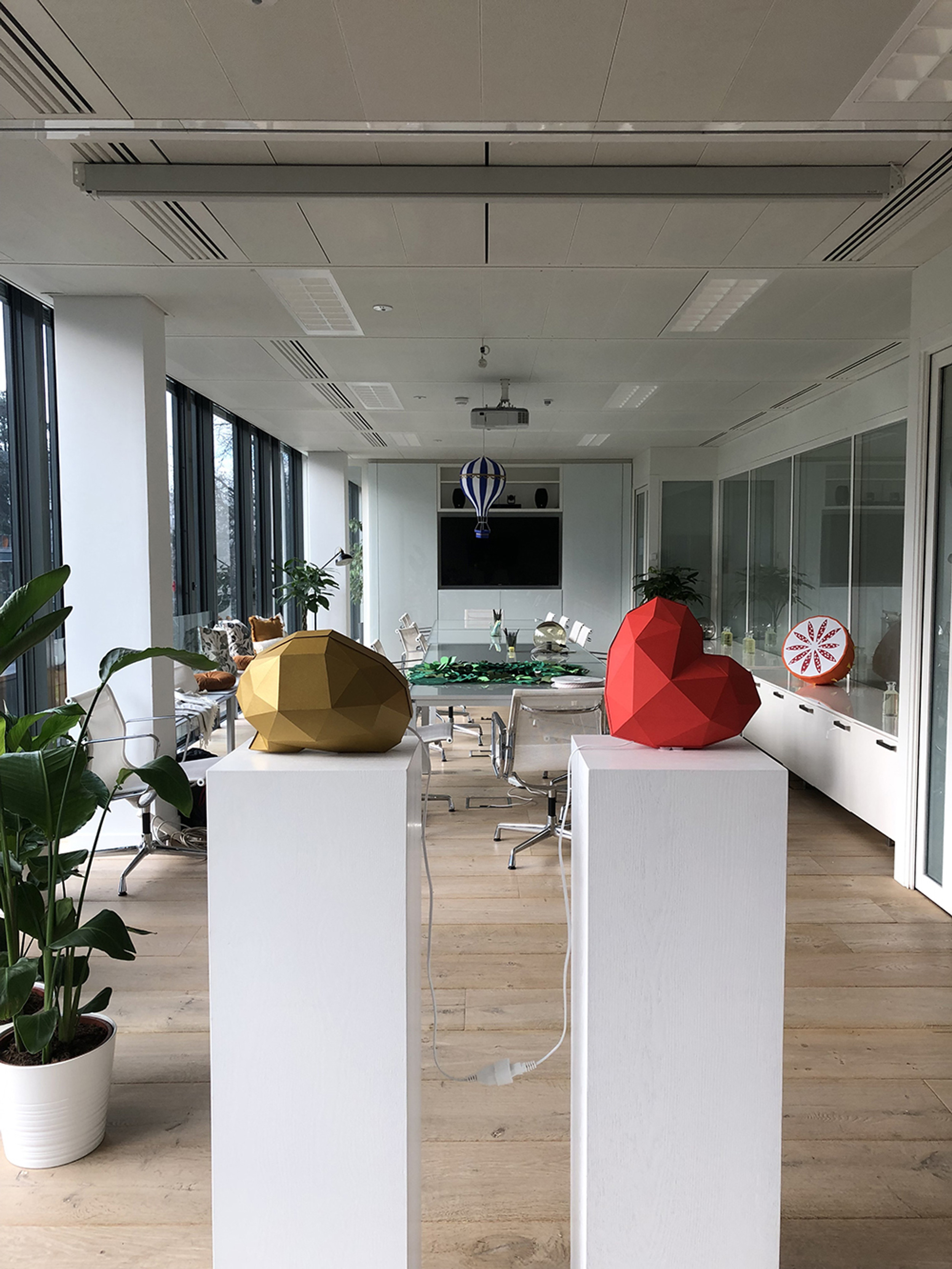 Pample Un décor en papier pour les Creative Days de L'Oréal avec IFF | Pample ...