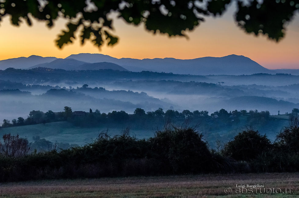 Foto un panorama collinare