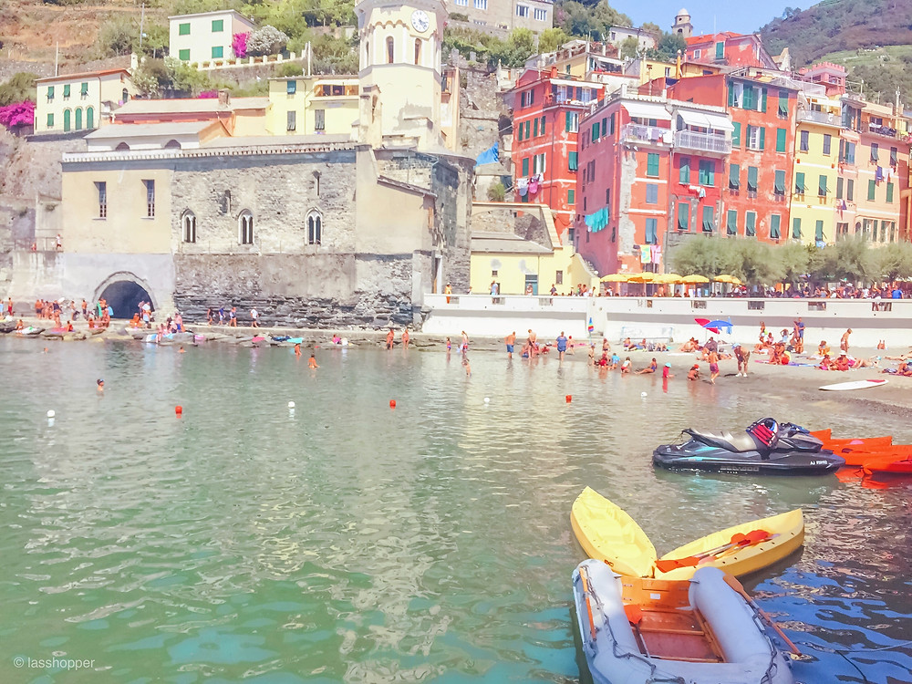 Vernazza harbour