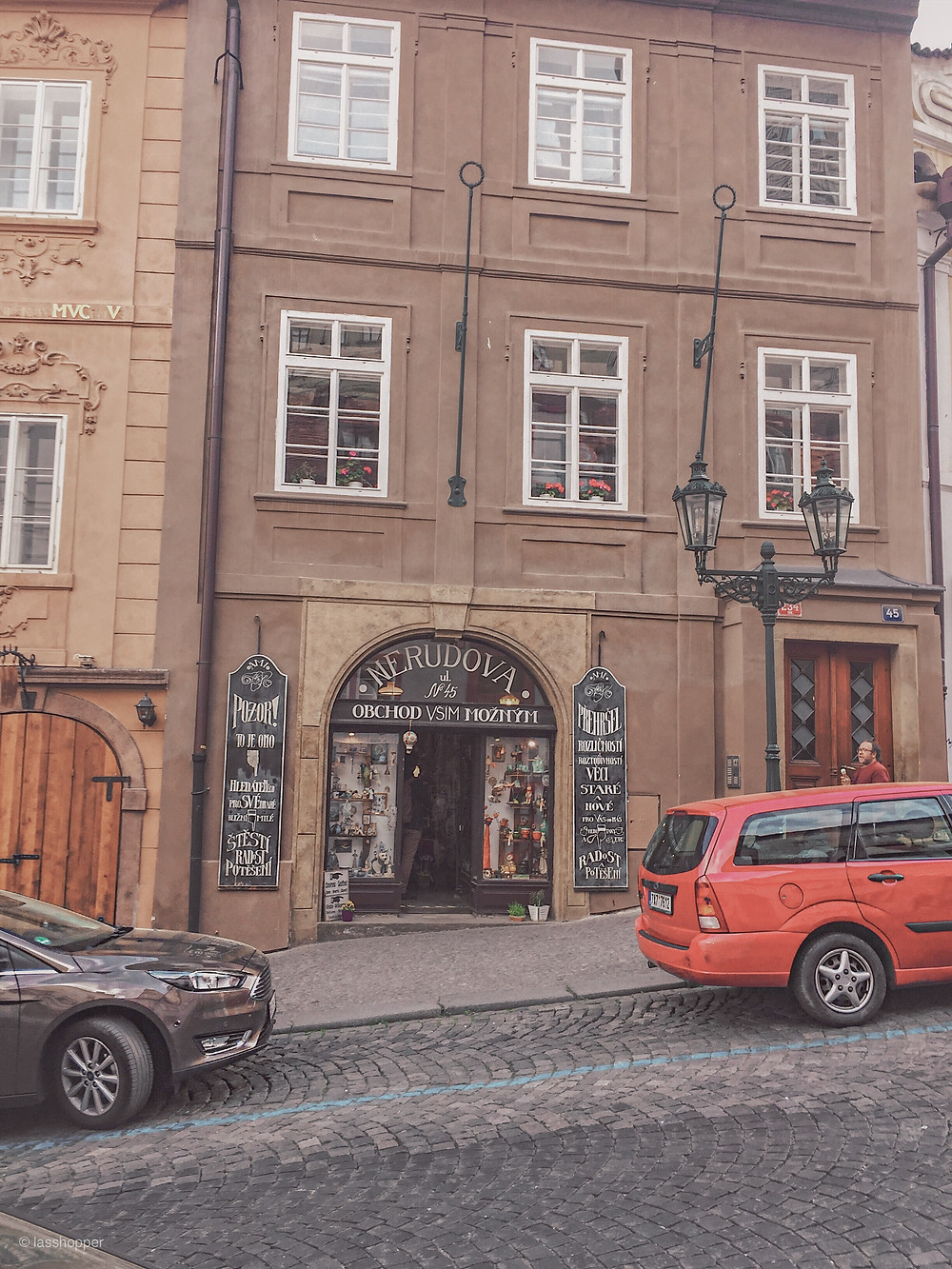 The souvenir shop