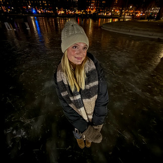 EvokebyHannah in Boston at the Public Garden for NYE fireworks