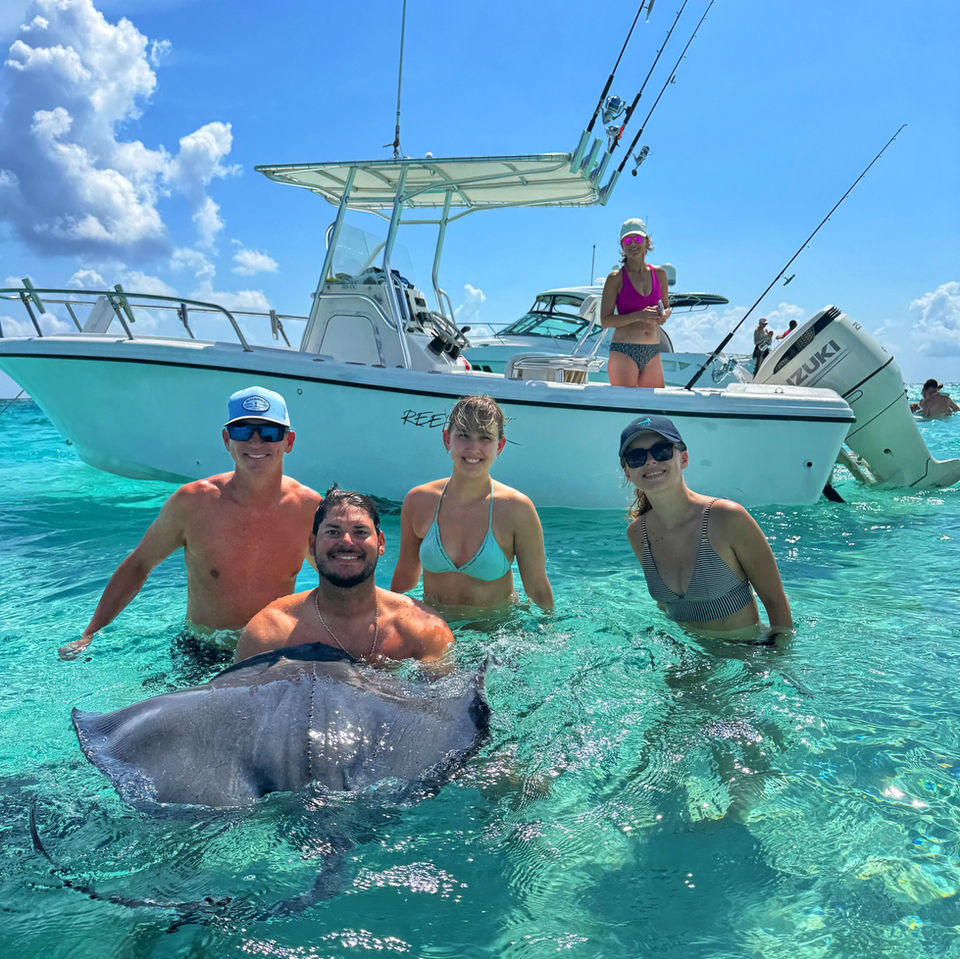 Stingray city, private charter, luxury, paradise, adventure, caribbean, azul water, 