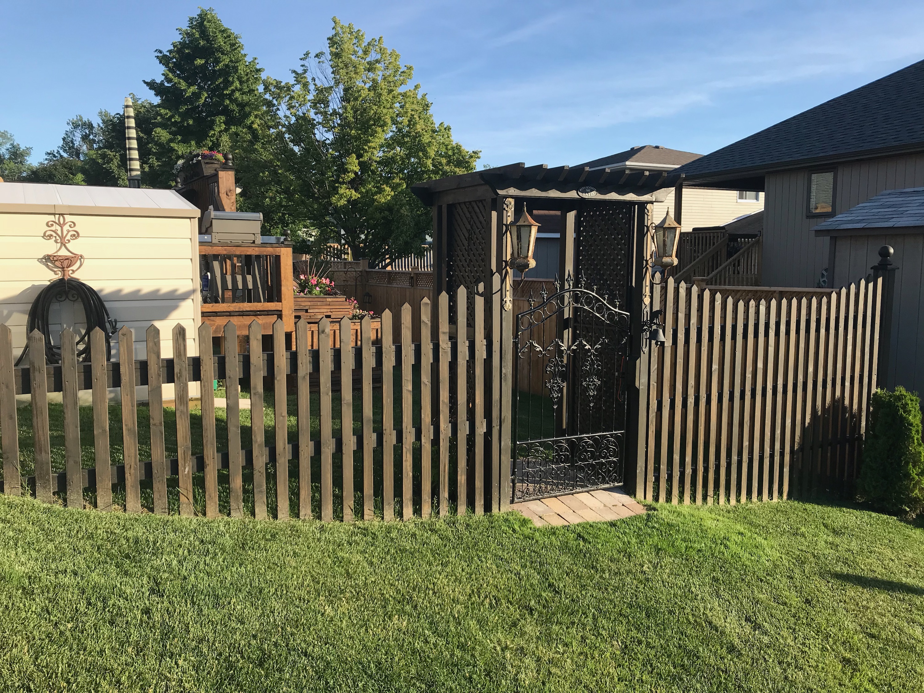 Custom Fencing Ontario Bracebridge Fencing