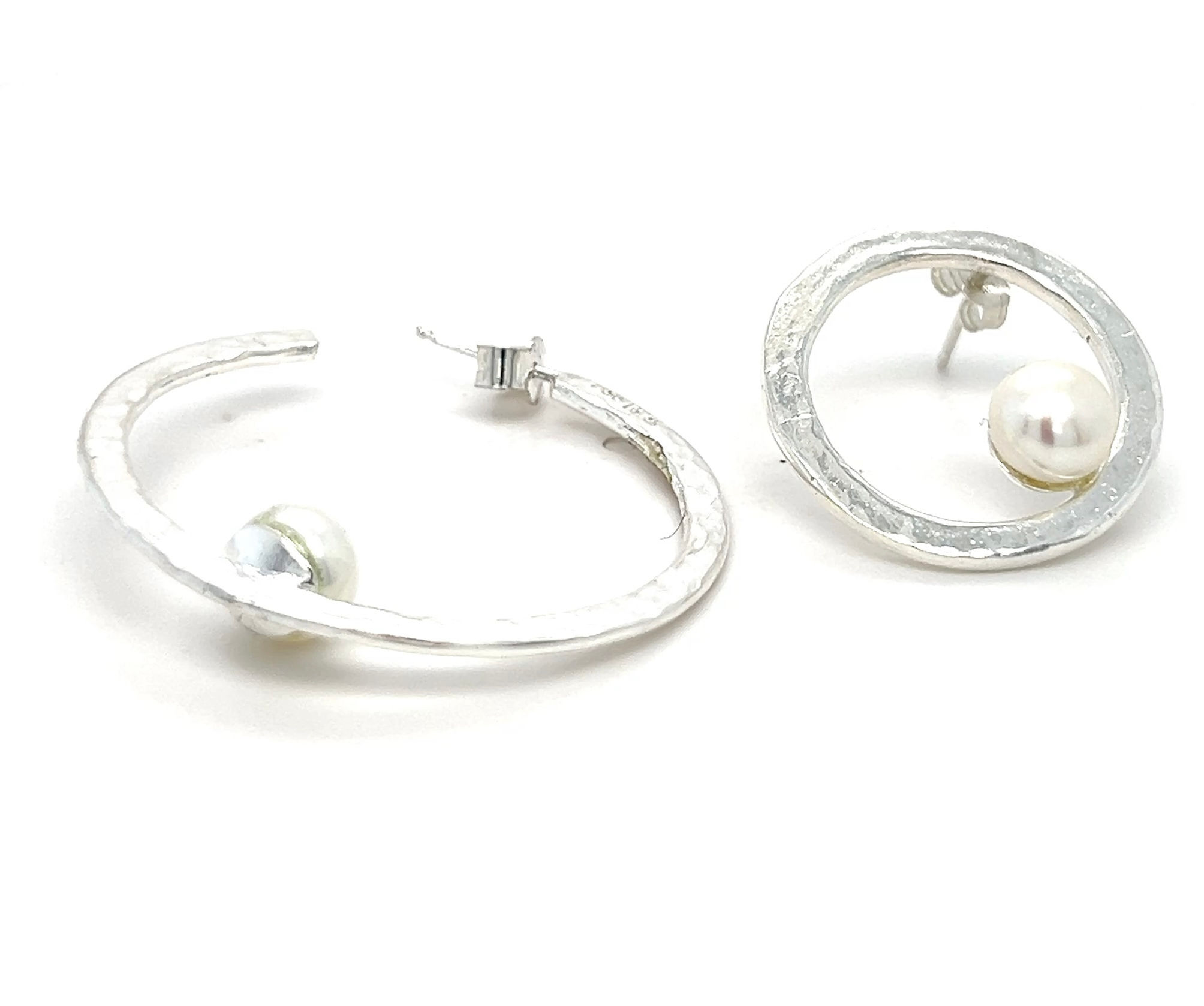 Perla e Cerchio Orecchini (Pearl & Circle Earrings) – LIMITED EDITION