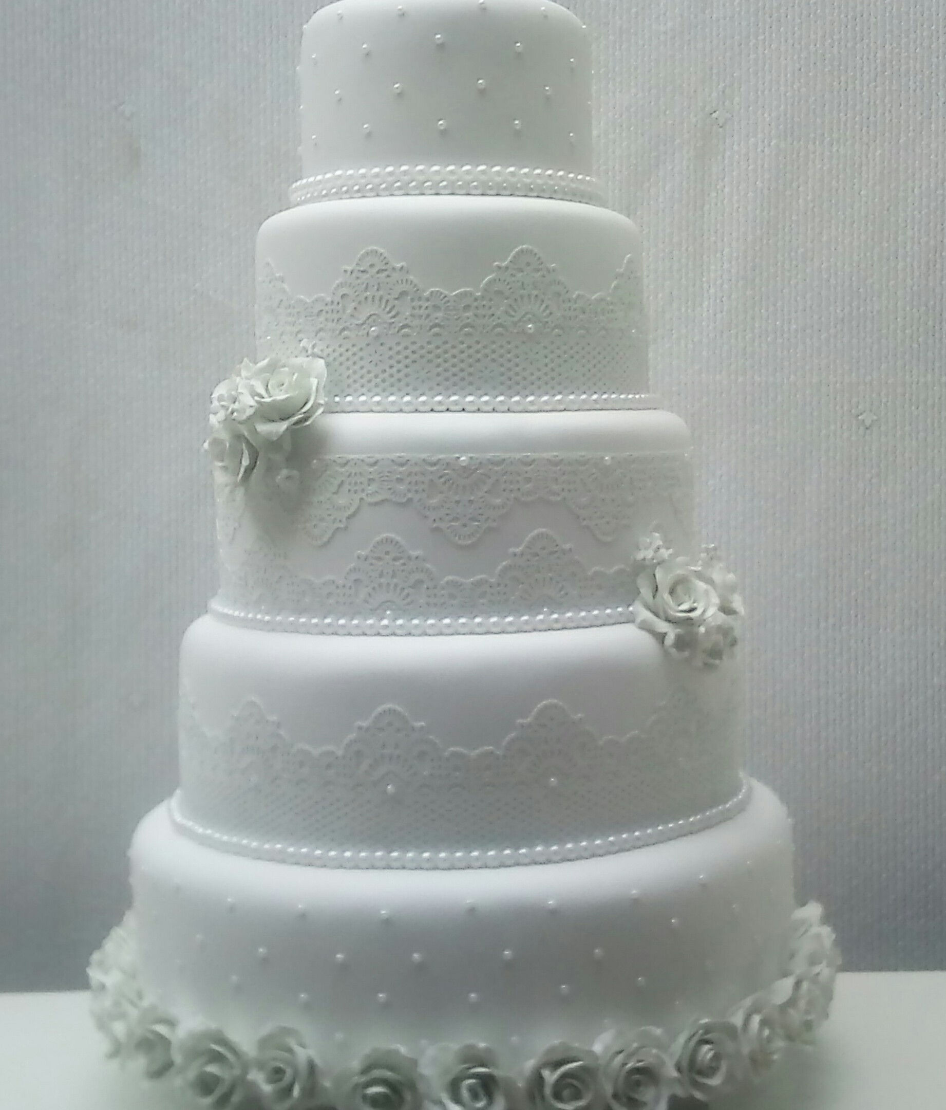 Bolo Cenográfico (Fake) Casamento 5 andares com Rendas