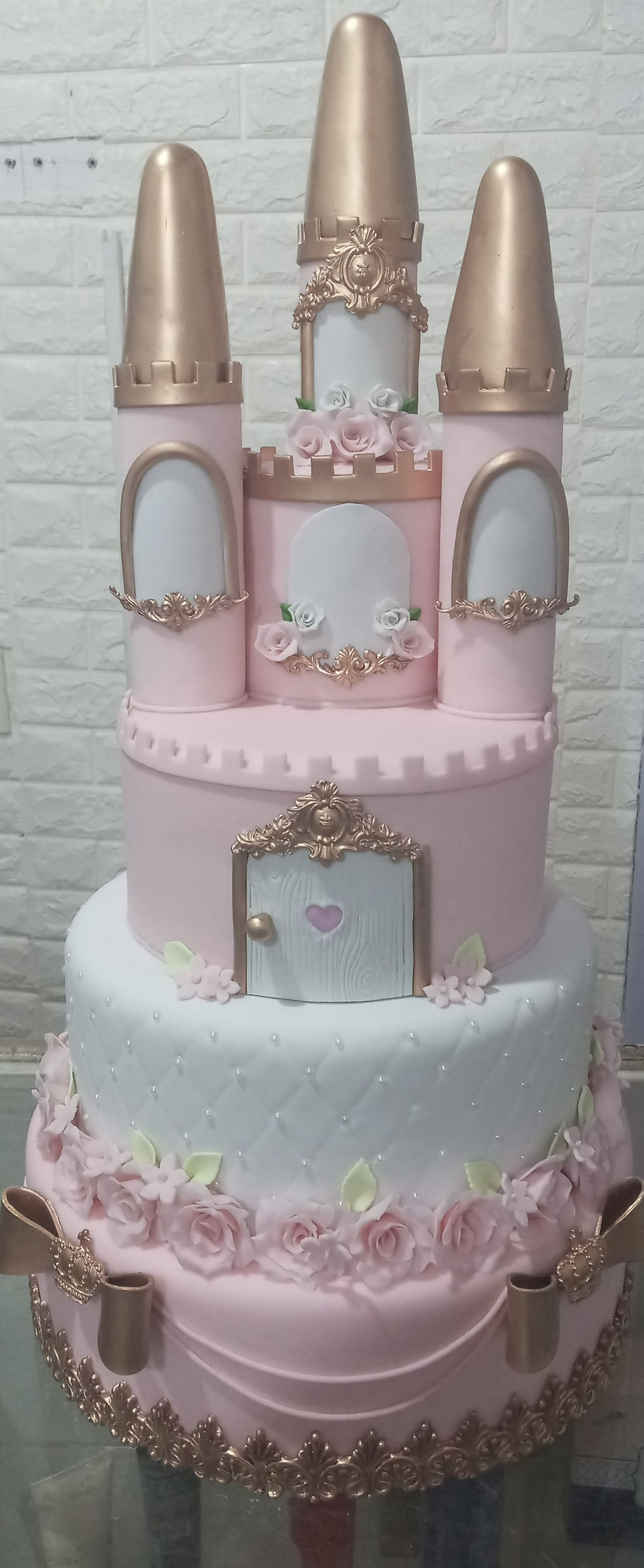 Miniatura: Bolo cenografico Fake castelo princesa