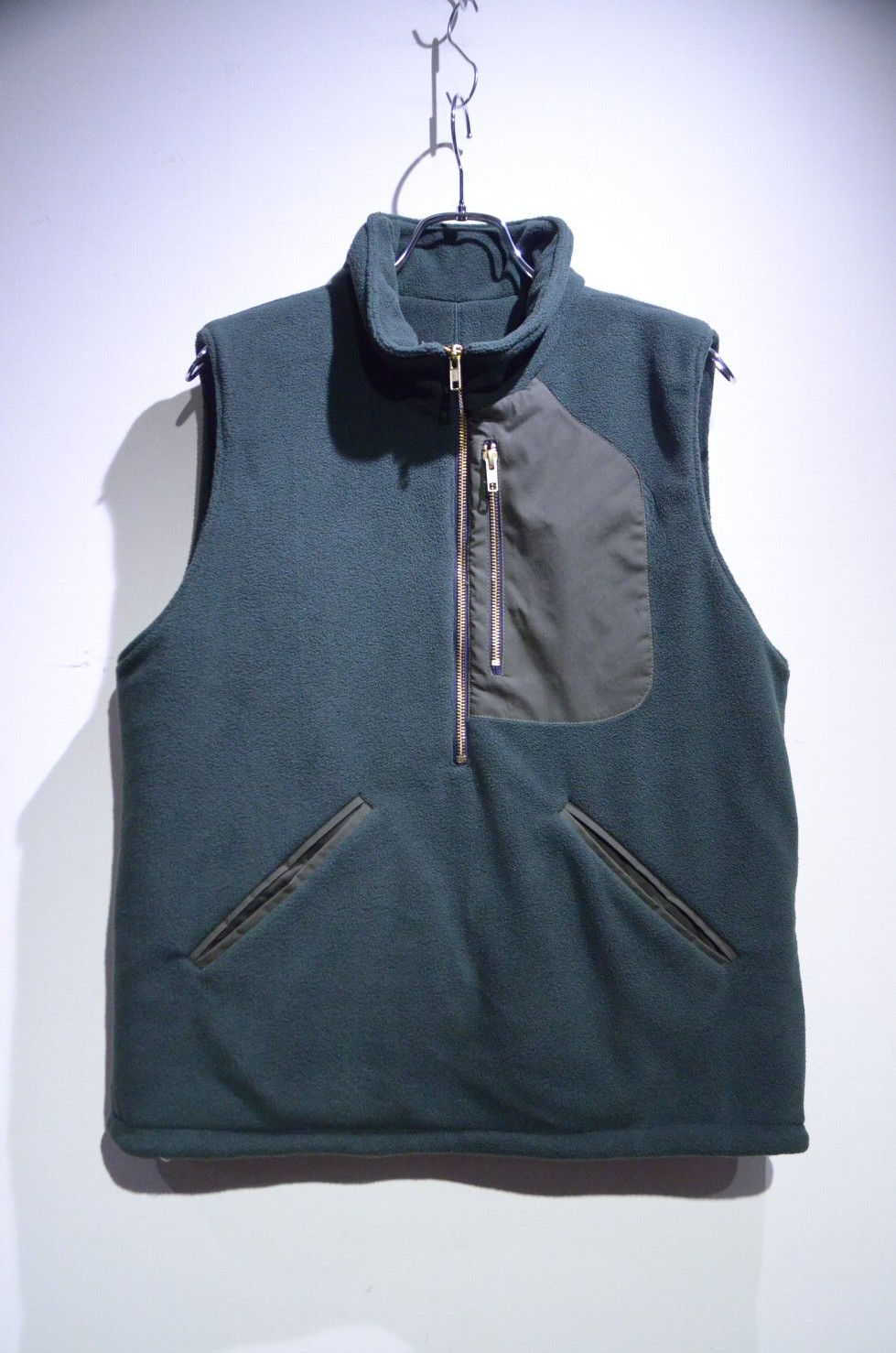 BEE Outerwear BOA FLEECE VEST GREEN Made in London ビーアウターウェア ボアフリースベスト