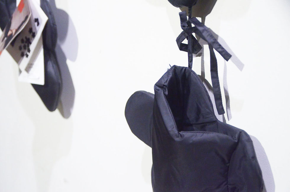 サムネイル： WARM METAL POLY FLOWER SCARF BLACK Made In LONDON ウォームメタル フラワー スカーフ イギリス製