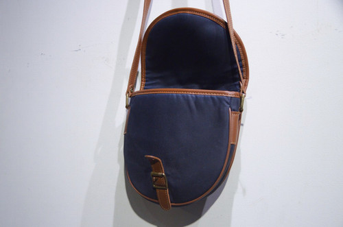 Barbour　ヴィンテージ　ショルダーバッグ DEADSTOCK BARBOUR LEATHER Sholder Bag Made England バブアー