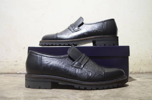 HARUTA × KYOU キョウ フラワー 刺繍 レザーサンダル スリッポン HARUTA × KYOU キョウ フラワー 刺繍 レザーサンダル スリッポン KYOU