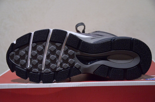 New Balance MO990v4 GR4 MID CUT ニューバランス ミッドカット