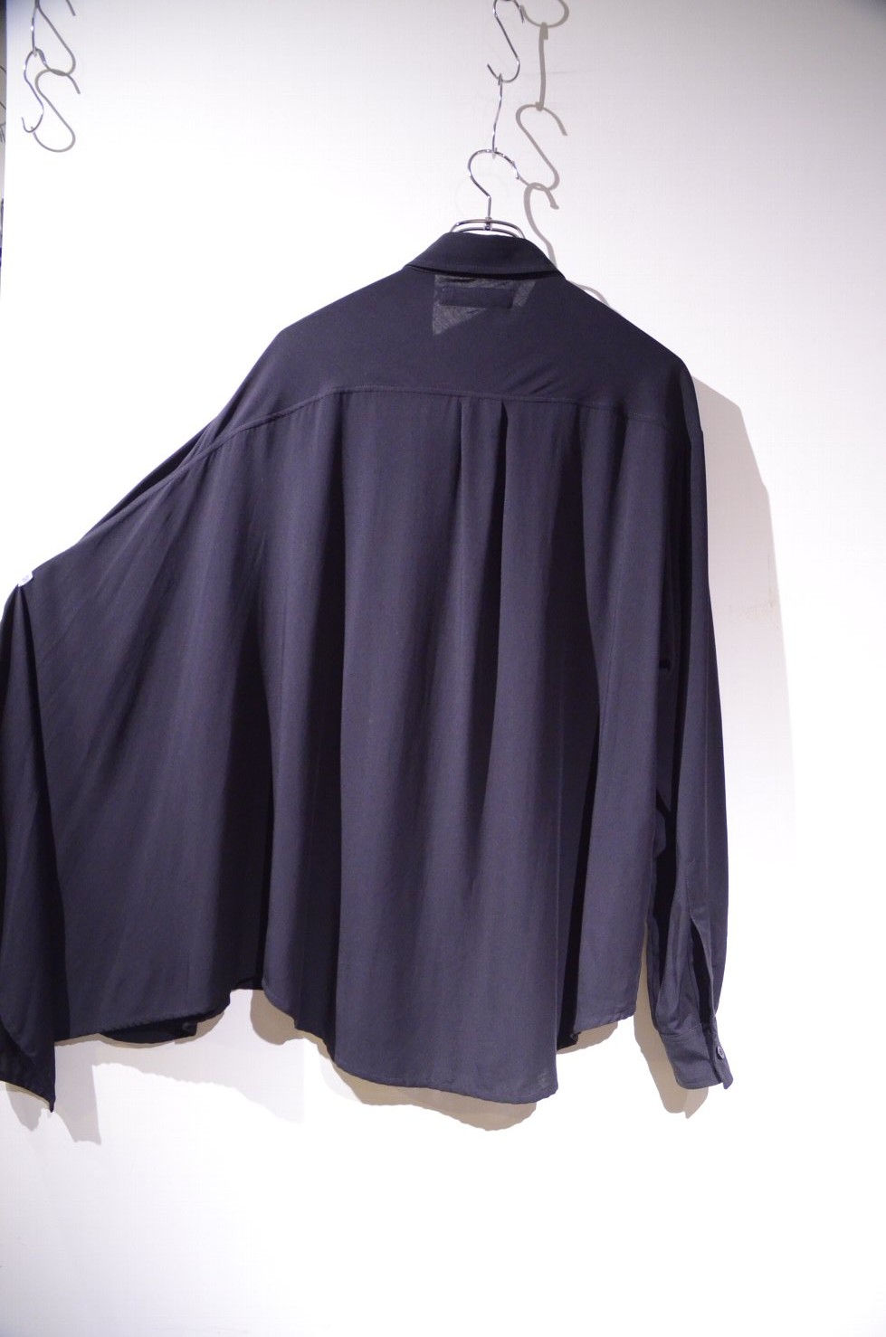 サムネイル： Haik w/ Archives Total Viscose Shirts Made in Lithuania ハイク レーヨンアシンメトリー シャツ