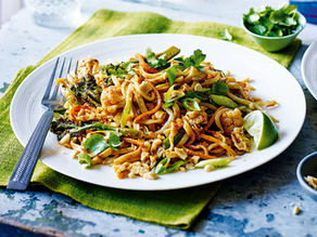 What to Eat in Phuket: Best Local Food, Thai Dishes & Restaurant Guide (2026)