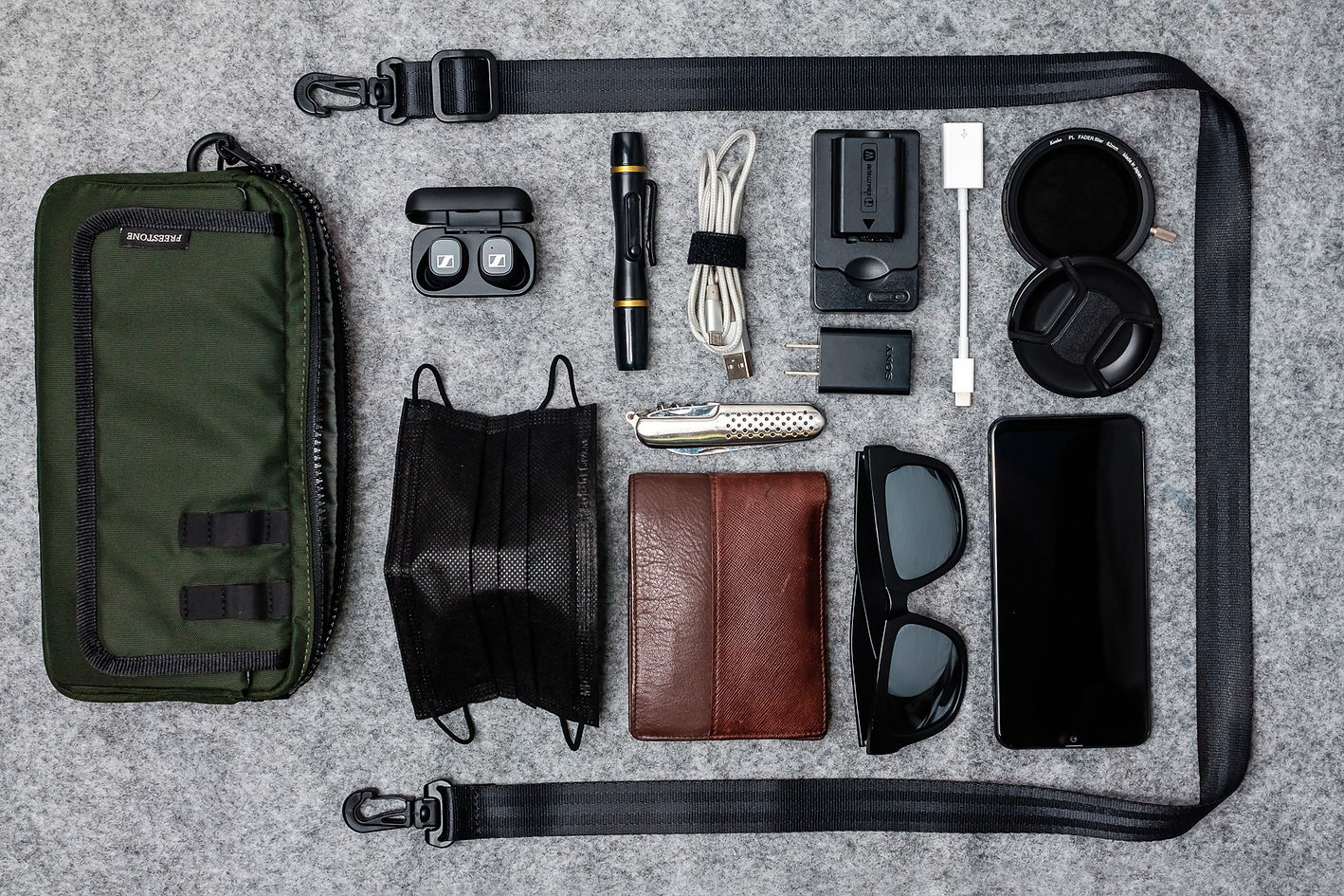 FREESTONE Fastpac_Whats inside my bag_2.jpg