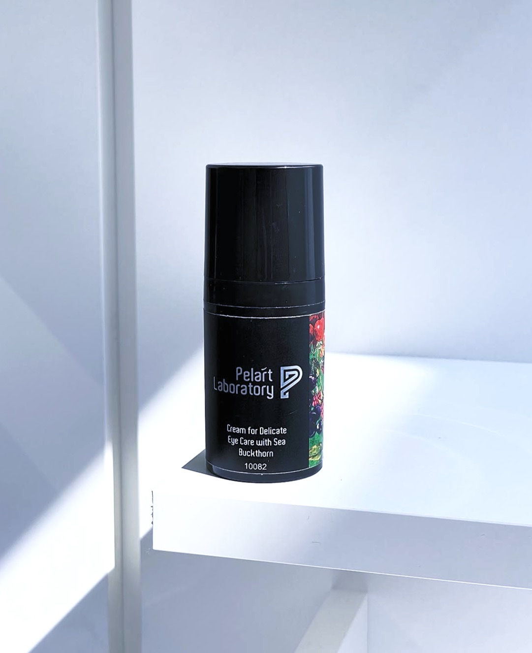 Крем для делікатного догляду за зоною навколо очей з обліпихою