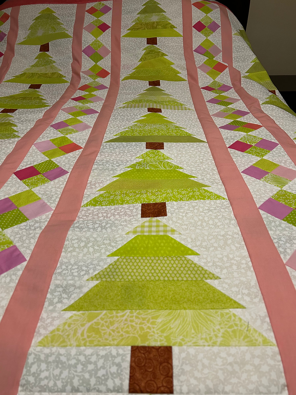Christmas theme Quilt for sale using Pattern: "Tree Trimming Party" by Countess of Cotton
Top Fabric: Assortment of fabric brands including Moda solids