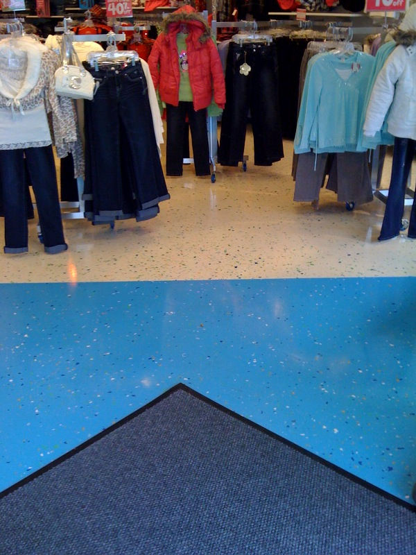 retail_photo2.jpg