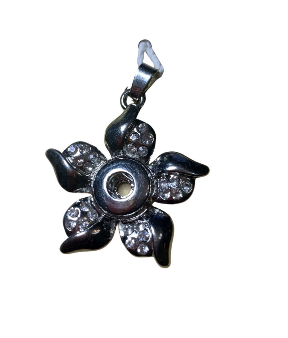 Thumbnail: 5 Petal Snap Charm