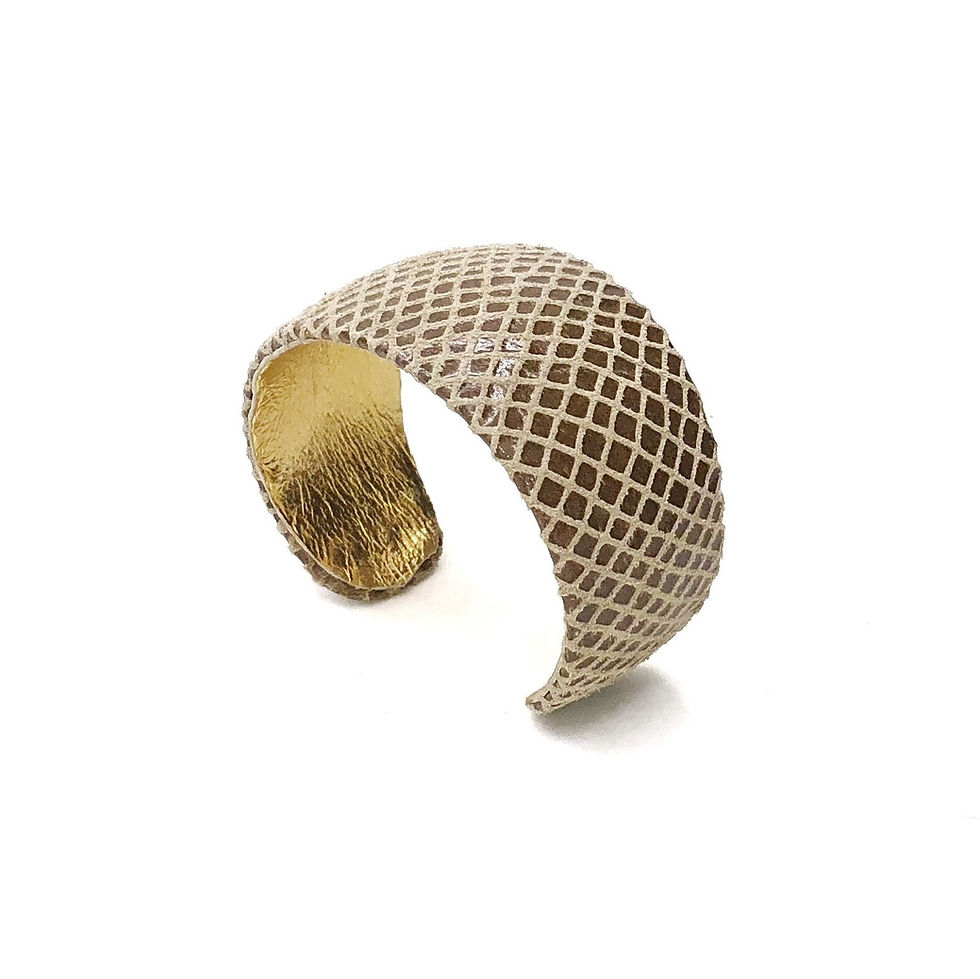 Thumbnail: embossed leather cuff (curve)