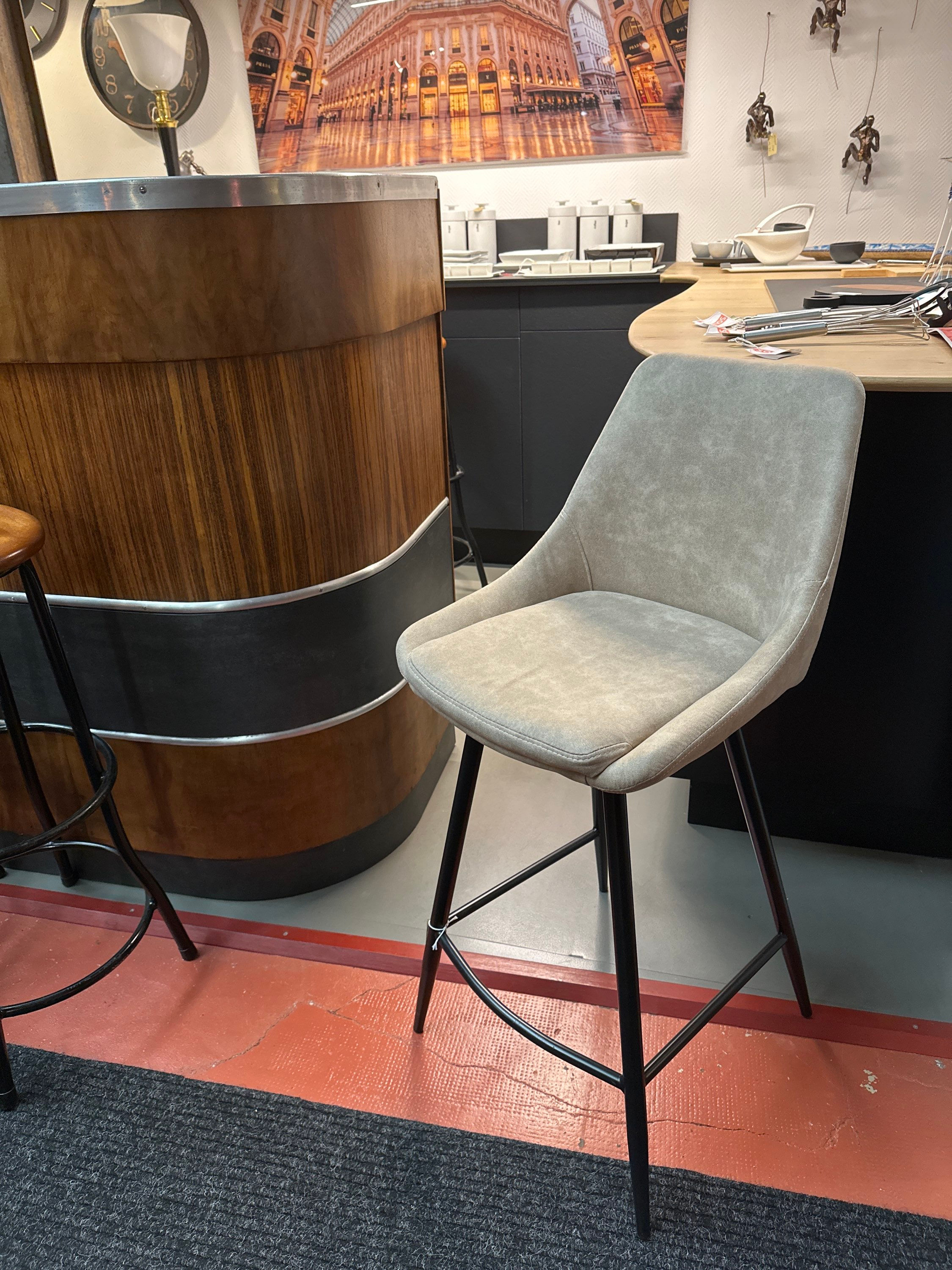 Tabouret H.65 simili "MARIUS"