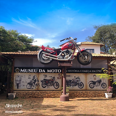 1-alexandre-comunicação-sinalizacão-museudamotomg-3.png
