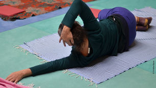 Indépendance de la tête, garder son équilibre avec la Méthode Feldenkrais™