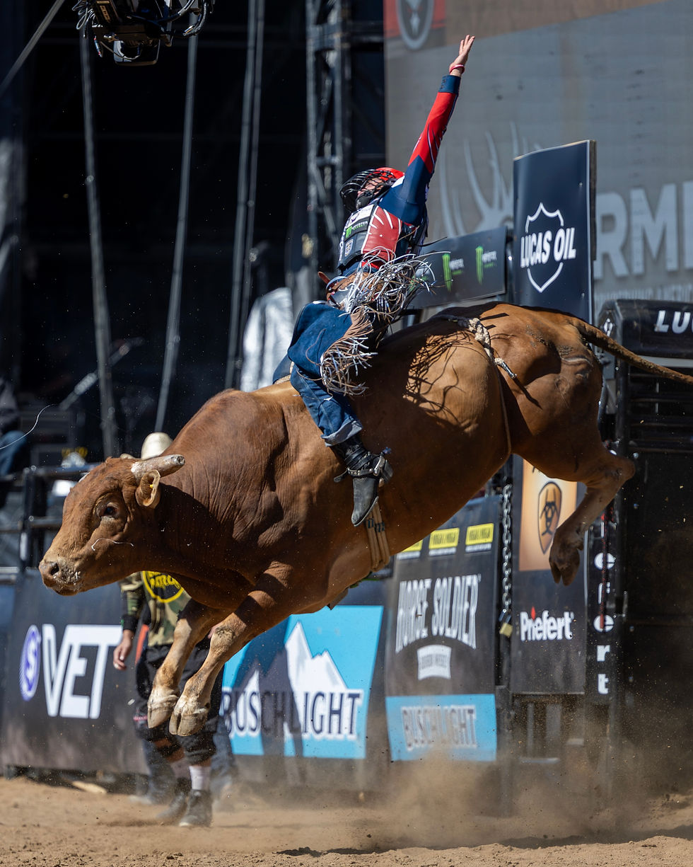 MVP on Night Two went to Austin Richardson for his 92.40 point ride on Stacked Deck (Farris Cattle/Big Schott Rodeo). Photo by Kelly Lynch