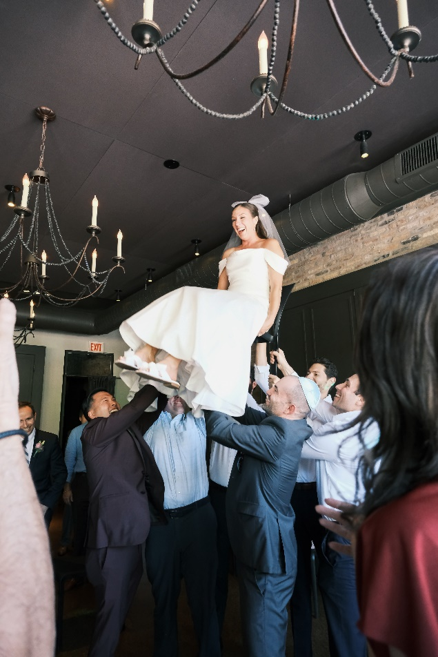 How to Communicate with Your Chicago Wedding Photographer: A Pre-Wedding Checklist