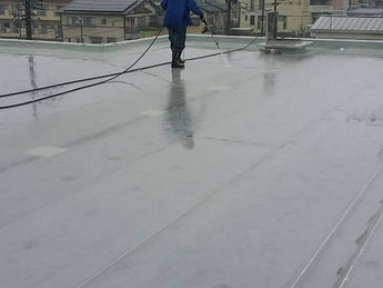高圧洗浄で雨漏りチェック!