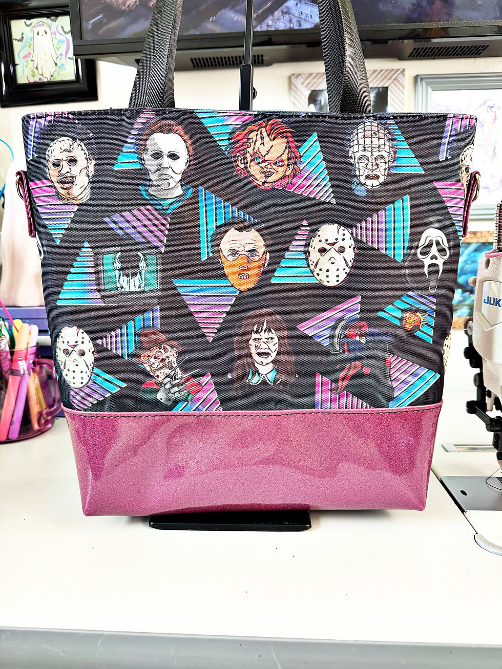 Thumbnail: Horror 80's Tri Black Face Alone