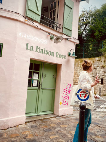 Private French walking tour in Paris — practicing French grammar and vocabulary in a real setting