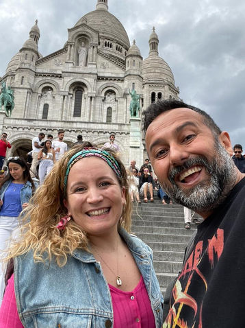 Learning French by speaking while walking in Paris — real conversation practice outdoors