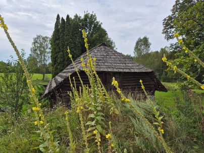 Var dzīvot arī noslēgti. Foto: Elvita Ruka