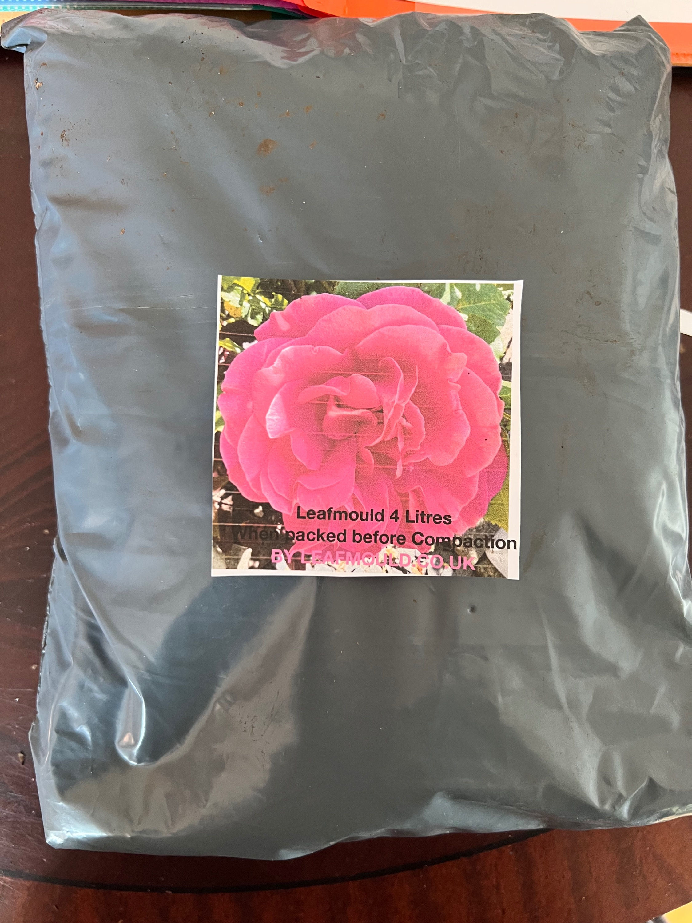 4 litre Leafmould.