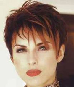 coupe courte cheveux fins frange.jpg