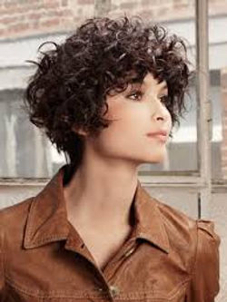 cheveux_bouclés_cheveux_courts.jpg
