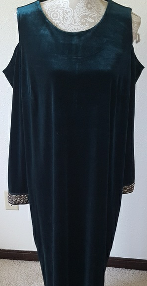 Thumbnail: FOREST GREEN VELVET DRESS