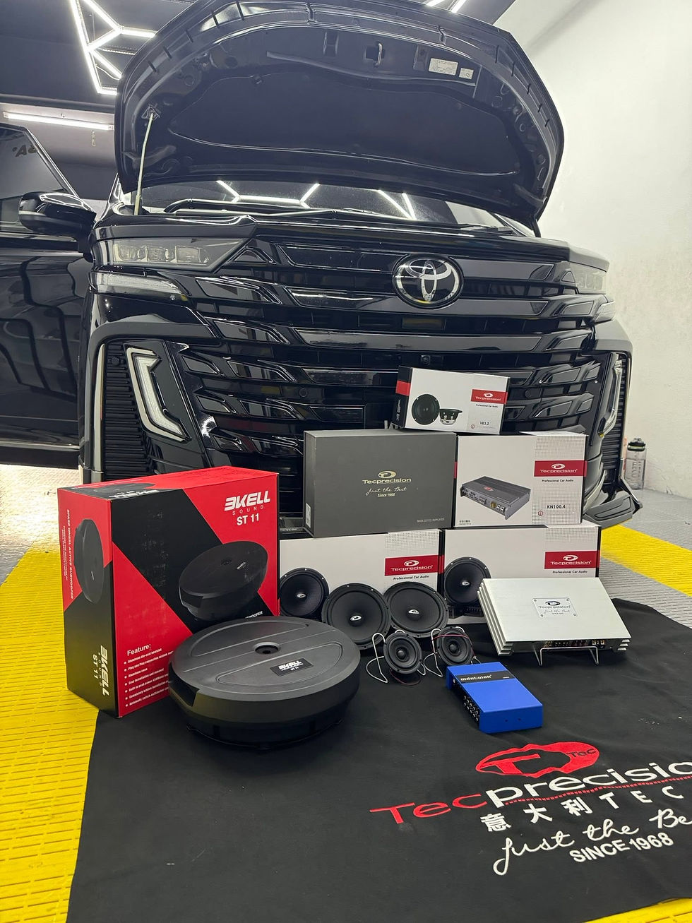 Upgrade car audio in your Toyota Alphard Vellfire